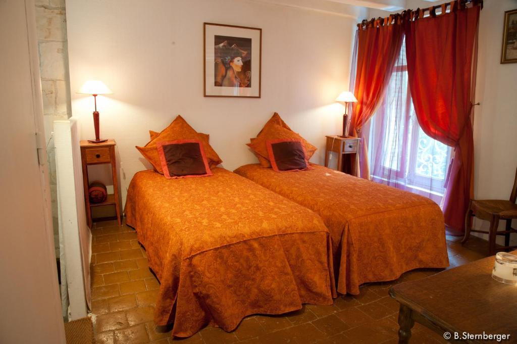 La Demeure Saint-Ours Bed & Breakfast Loches Phòng bức ảnh
